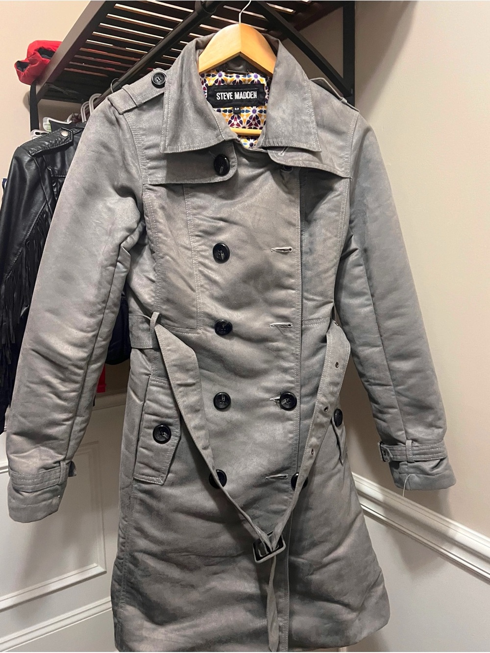 Steve Madden Light Gray Double-Breasted Trench Coat with Belt